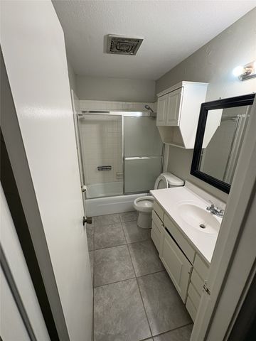 4100 Village Oak Drive, Waco, TX 76710