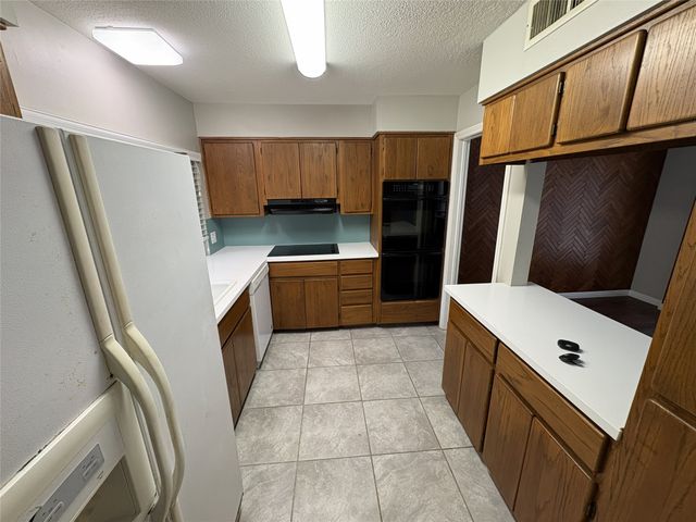 4100 Village Oak Drive, Waco, TX 76710