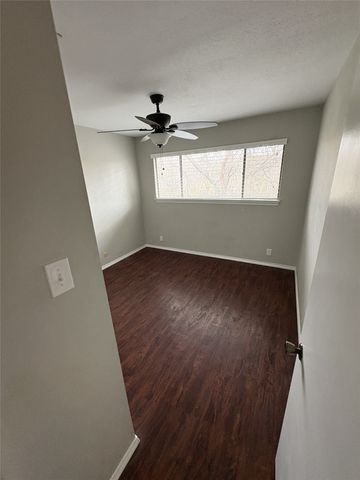 4100 Village Oak Drive, Waco, TX 76710