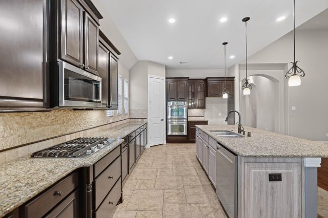 24 Camden Oaks Lane, Montgomery, TX 77356