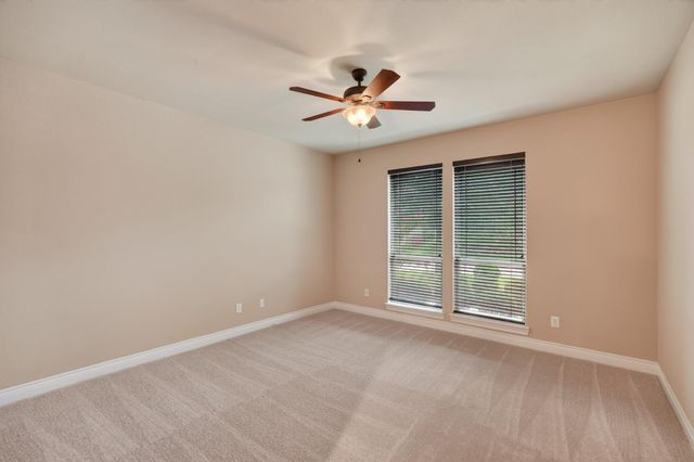 24 Camden Oaks Lane, Montgomery, TX 77356