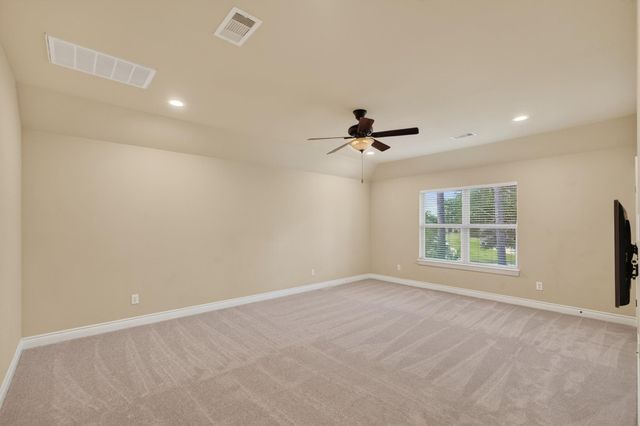24 Camden Oaks Lane, Montgomery, TX 77356