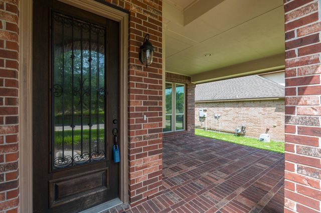 24 Camden Oaks Lane, Montgomery, TX 77356