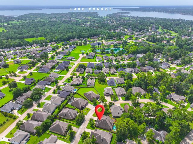 24 Camden Oaks Lane, Montgomery, TX 77356