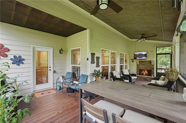 4075 Silverstone Drive, Braselton, GA 30517