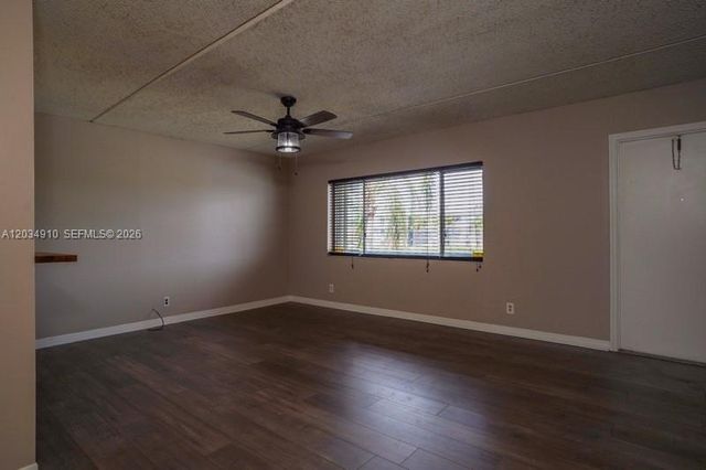2200 Springdale Boulevard 214, Palm Springs, FL 33461