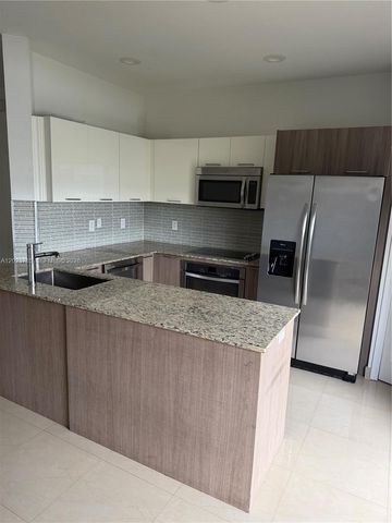 10803 NW 83rd Street 21, Doral, FL 33178