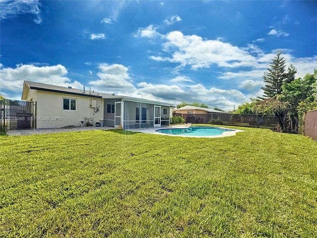 4021 NW 3rd Ter, Deerfield Beach, FL 33064
