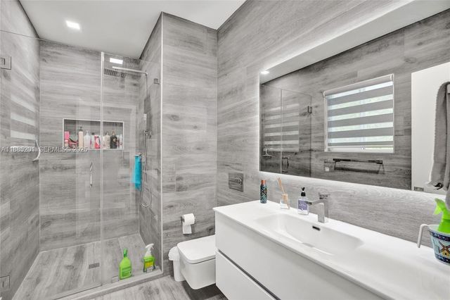 3784 Sheridan Avenue, Miami Beach, FL 33140