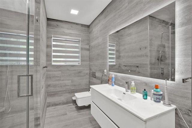 3784 Sheridan Avenue, Miami Beach, FL 33140