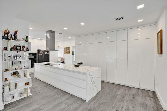 3784 Sheridan Avenue, Miami Beach, FL 33140