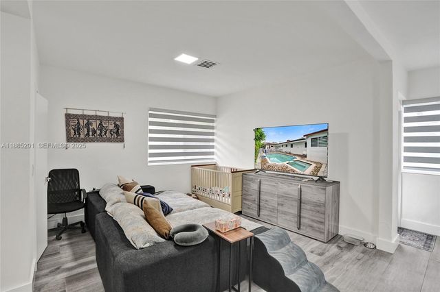 3784 Sheridan Avenue, Miami Beach, FL 33140