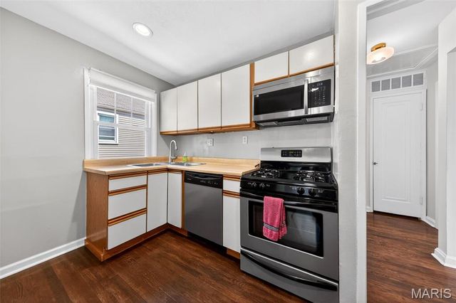 1338 Fairmount Court, St Louis, MO 63139