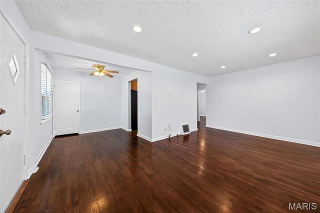 1338 Fairmount Court, St Louis, MO 63139