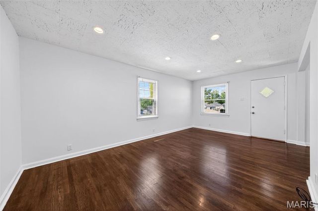 1338 Fairmount Court, St Louis, MO 63139