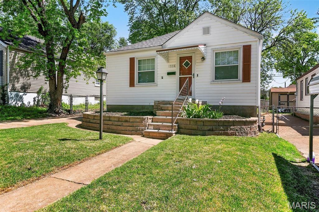 1338 Fairmount Court, St Louis, MO 63139
