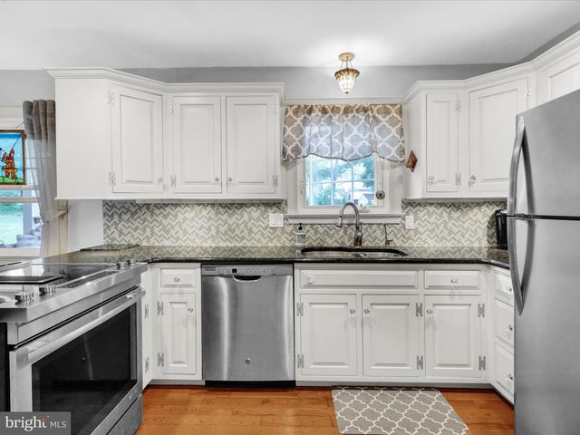 561 MILLCROSS RD, Lancaster, PA 17601