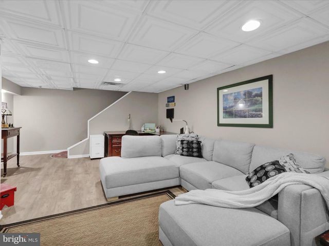 561 MILLCROSS RD, Lancaster, PA 17601