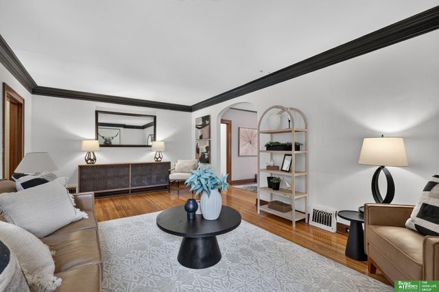2010 N 54th Street, Omaha, NE 68104