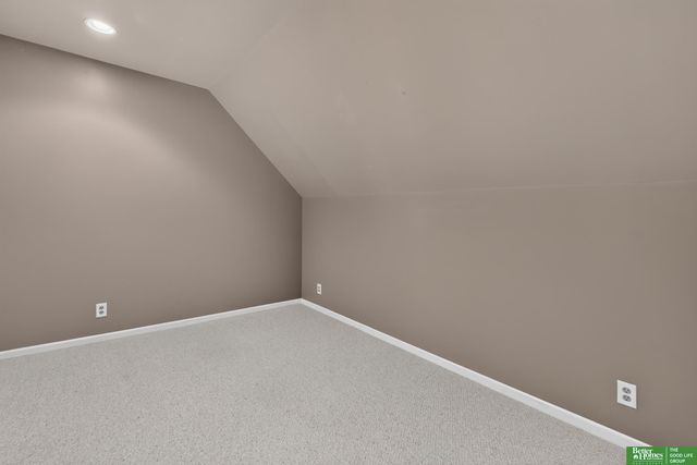 2010 N 54th Street, Omaha, NE 68104