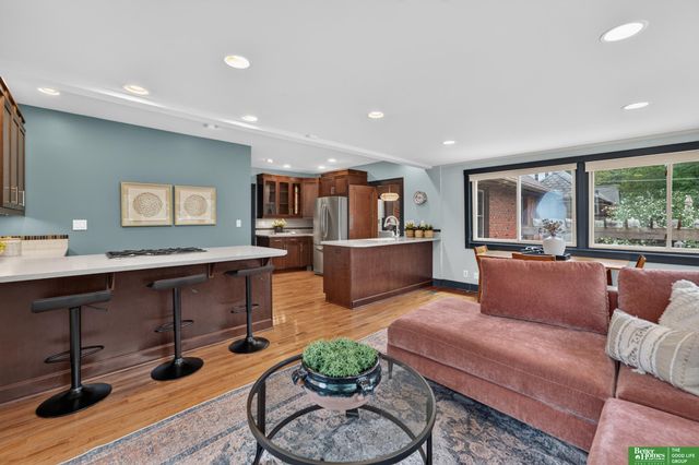 2010 N 54th Street, Omaha, NE 68104