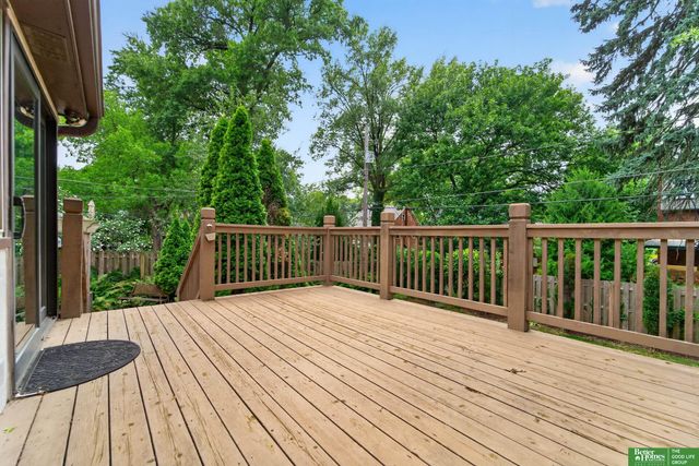 2010 N 54th Street, Omaha, NE 68104