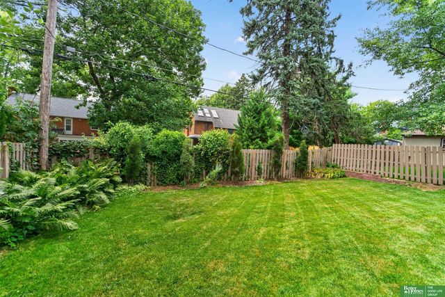 2010 N 54th Street, Omaha, NE 68104