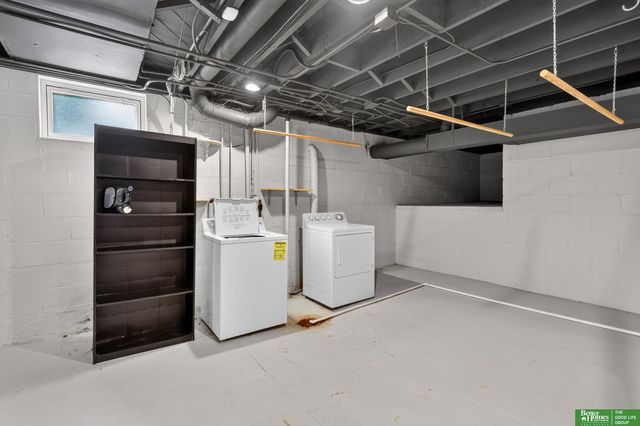 2010 N 54th Street, Omaha, NE 68104