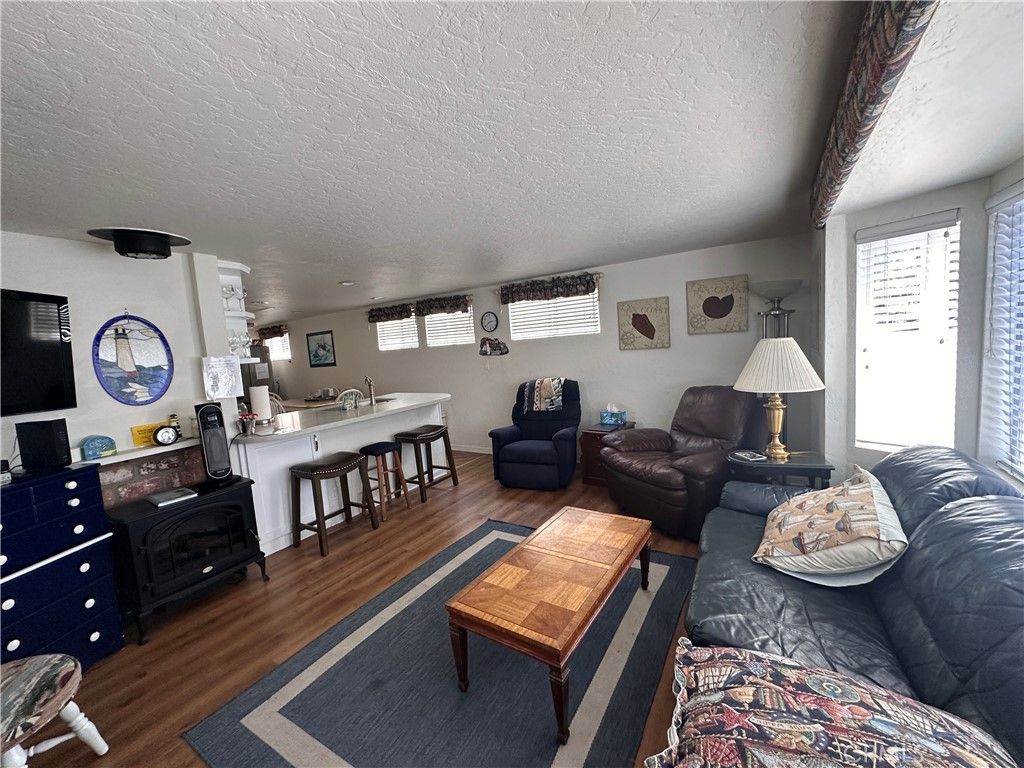 352 Eucalyptus, Avalon, CA 90704 — photo 5