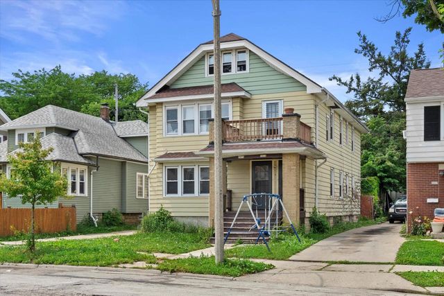 3013 N 57th STREET, Milwaukee, WI 53210