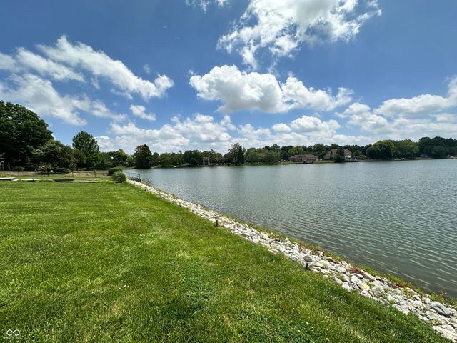 895 Padre Lane, Greenwood, IN 46143