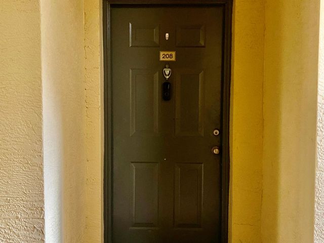 6511 Emerald Dunes Drive 208, West Palm Beach, FL 33411