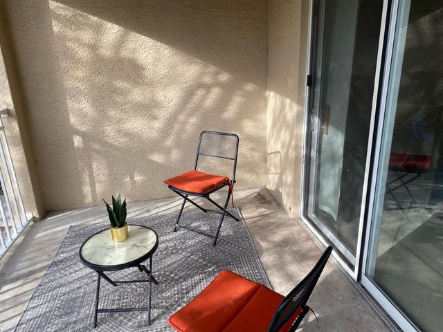 6511 Emerald Dunes Drive 208, West Palm Beach, FL 33411