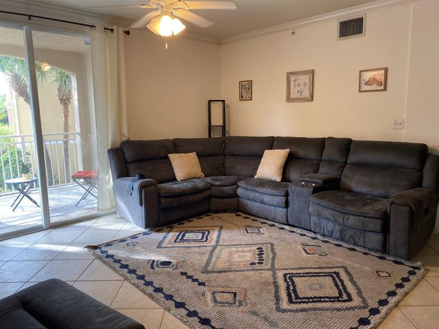 6511 Emerald Dunes Drive 208, West Palm Beach, FL 33411