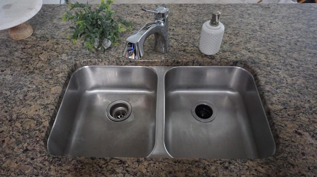 6511 Emerald Dunes Drive 208, West Palm Beach, FL 33411