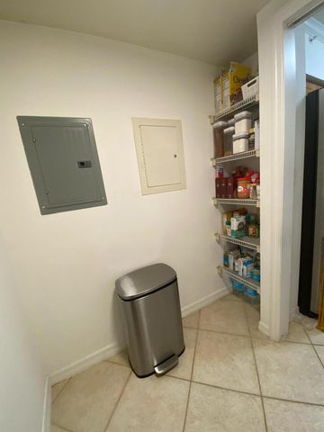 6511 Emerald Dunes Drive 208, West Palm Beach, FL 33411