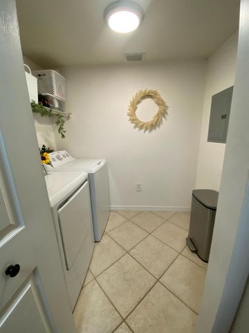 6511 Emerald Dunes Drive 208, West Palm Beach, FL 33411