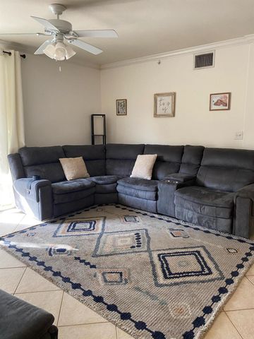 6511 Emerald Dunes Drive 208, West Palm Beach, FL 33411