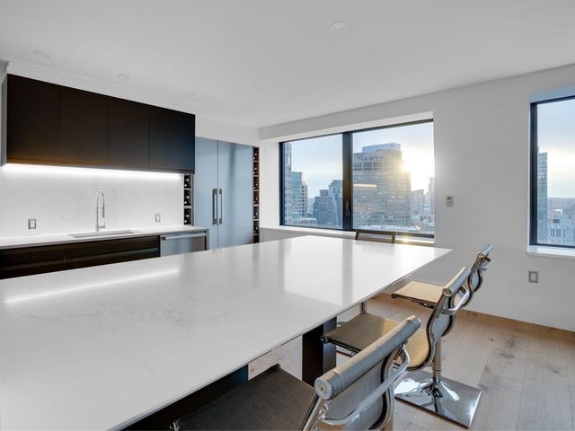 65 E India Row Penthouse B, Boston, MA 02110