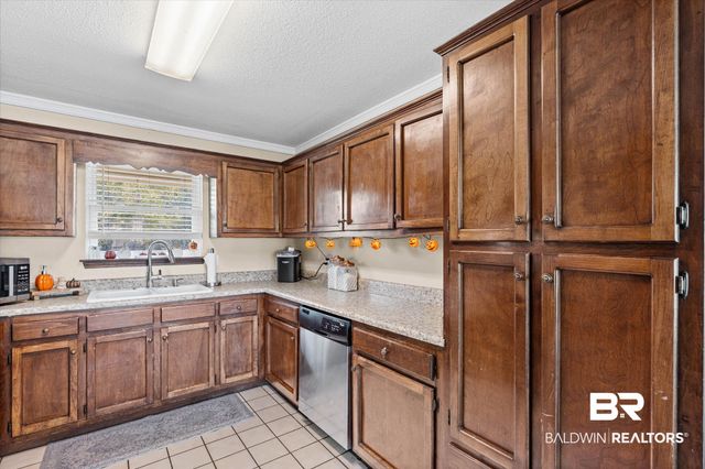 900 Smokerise Drive, Mobile, AL 36695