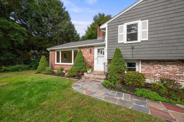 7 Gage Road, Wayland, MA 01778