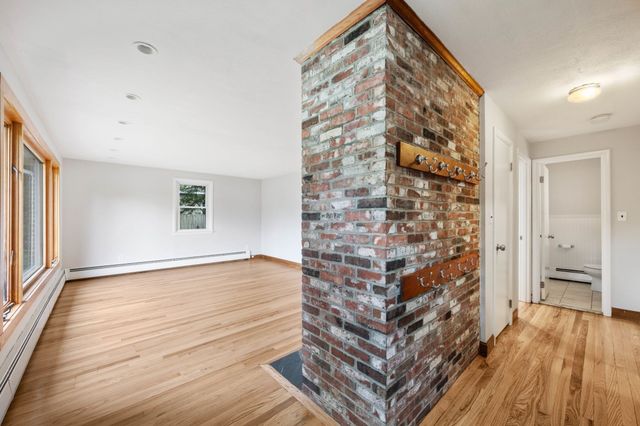 7 Gage Road, Wayland, MA 01778