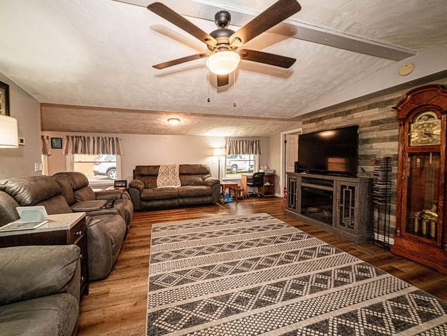 434 Valley Brook Trail, Whitwell, TN 37397