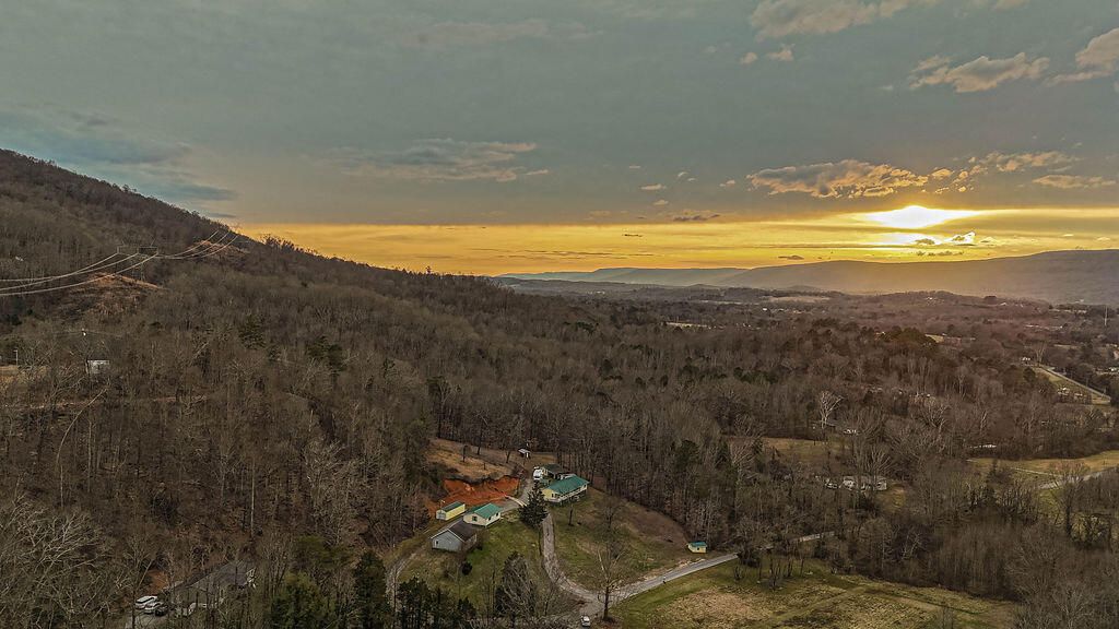 434 Valley Brook Trail, Whitwell, TN 37397