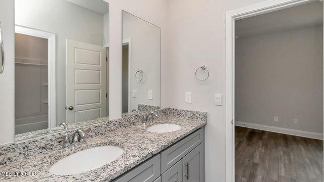 6624 Palm Pointe Drive, Ocean Springs, MS 39564