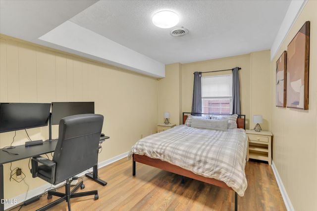 918 Hampshire Court, Cary, NC 27511
