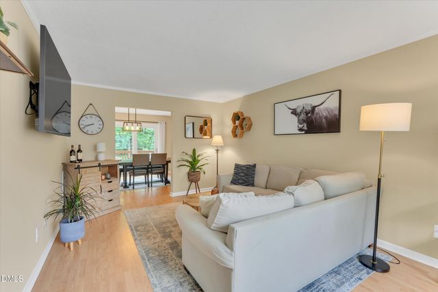 918 Hampshire Court, Cary, NC 27511