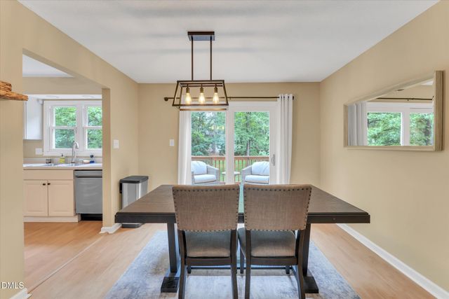 918 Hampshire Court, Cary, NC 27511