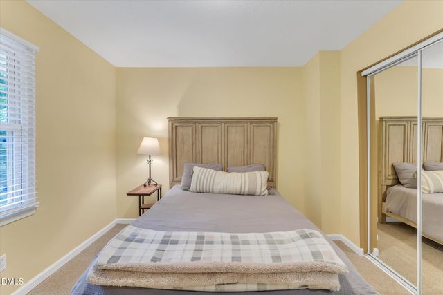 918 Hampshire Court, Cary, NC 27511