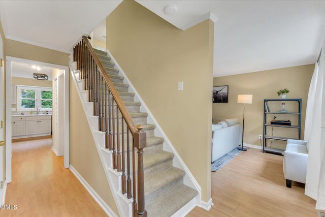 918 Hampshire Court, Cary, NC 27511
